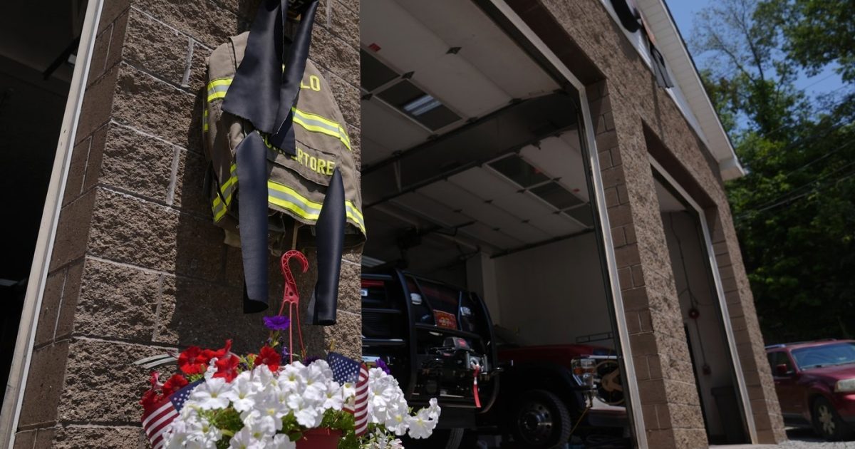 National Newswatch | Funeral services planned for former fire chief…