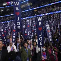 Biden gets a rousing ovation from Democrats as he gives Harris an enthusiastic endorsement