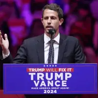 Who is comedian Tony Hinchcliffe, who insulted Puerto Rico at Trump's Madison Square Garden rally?