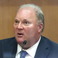 Former Wisconsin Supreme Court justice who led 2020 election probe agrees to surrender law license