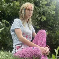 Non-binary person's U.S. deportation paused due to risks faced by LGBTQ+ people