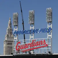 Trump's latest demand: Washington football and Cleveland baseball teams should change names back