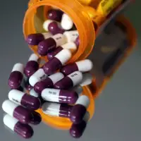 200% tariffs on pharmaceutical drugs entering the U.S. from Canada could kick in next week