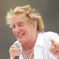 Rod Stewart drops F-bomb while standing up for Canada against 51st state threats