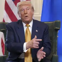 As Trump shows off his golf courses for Britain's leader, crisis in Gaza looms