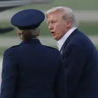 Trump, in another break from the norm, interviews 4-star general candidates