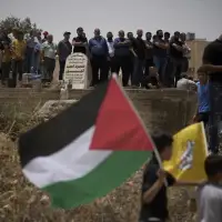 Former diplomats call for arms embargo on Israel, recognition of Palestinian state