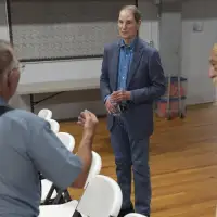 Some Democrats want new leadership. Oregon Sen. Ron Wyden says he has what it takes to resist Trump
