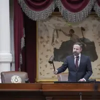 Texas Republicans plan another special session to deliver Trump more GOP congressional seats