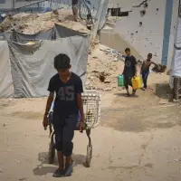 Former justice minister Irwin Cotler calls on Israel to end war, starvation in Gaza