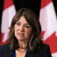 Danielle Smith, Alberta Next panel received warmly by Lethbridge crowd in latest stop