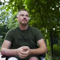 'Just shoot me': Calgarian fighting in Ukraine in painful recovery after drone attack