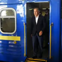 'It's existential': Ukrainian soldiers get advanced engineering and medical training