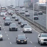 Toronto traffic, transit congestion likely to worsen with in-office mandates: experts