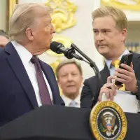 US media quickly forced to revisit a thorny question: How should a president's health be covered?