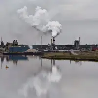 Alberta to create standards for releasing oilsands tailings into environment