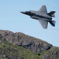 F-35 flying into more delays and cost increases, U.S. government report says