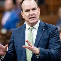 Government house leader warns of ‘tough choices’ ahead of fall budget