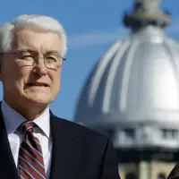 Former Illinois Gov. Jim Edgar, a popular two-term Republican, dies at 79