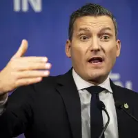 Ottawa planning 'refreshed' AI strategy, data protection bill