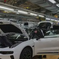 Canada dropping tariffs on Chinese electric vehicles would be a mistake: Kovrig