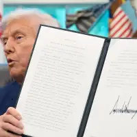 Trump signs executive order supporting proposed deal to put TikTok under US ownership