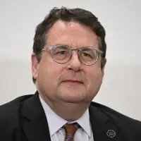 Quebec should strengthen climate targets despite rollback in the U.S., says committee