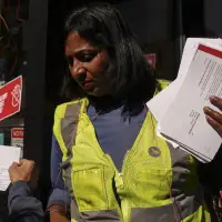 Canada Post CEO says he supports Ottawa's plan to shore up its shaky finances