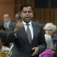 Liberals introduce second border bill as they look to pass some measures quickly