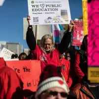 Striking Alberta teachers, province to resume bargaining talks Tuesday