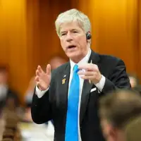 Alberta will need B.C. government’s backing to build proposed pipeline: energy minister