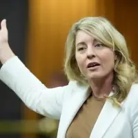 Canada-U.S. trade talks moving ‘in the right direction,’ Joly says amid push for tariff deal