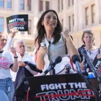 Texas Democrat Gina Hinojosa enters race for governor