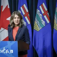 Alberta's Smith supportive of new major projects, says pipeline negotiation ongoing