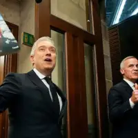 Federal budget charts difficult path out of current crisis — with small margin of error