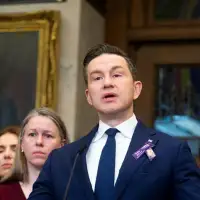 ‘Things are crumbling’: changing caucus landscape, external pressures spell bad news for Poilievre’s leadership review, say Conservatives