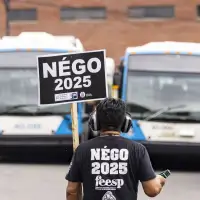 Montreal transit maintenance union suspends strike as new labour bill tabled