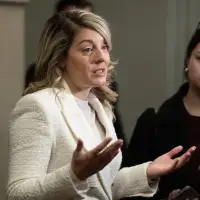 Joly says Canada 'didn't get enough' benefits out of F-35 procurement deal