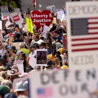 Americans like democracy, but don't believe it or US institutions are working well, poll finds