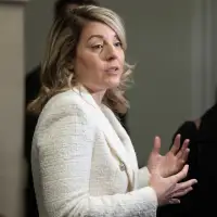 Industry Minister Joly heads to South Korea to meet with Hanwha