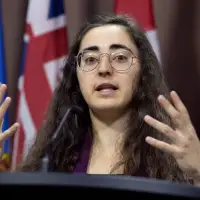 Women's groups criticize Liberals over delay of key firearms measure