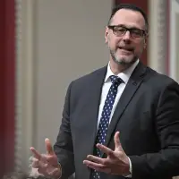 Quebec to extend religious symbols ban, outlaw university prayer rooms in new bill