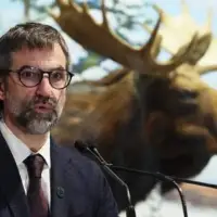 Guilbeault won’t resign from Cabinet over pipeline deal, government source says