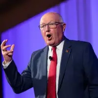 Majority of Canadians insulted while U.S. ambassador calls 51st state rhetoric a compliment: poll