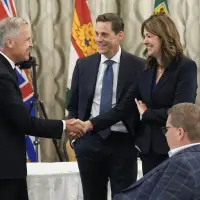 Carney signs major energy agreement with Alberta, laying out conditions for new oil pipeline