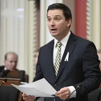 Quebec justice minister tables bill to restrict 'parasite' ticket resellers
