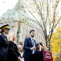 Coalition calls on Liberals to drop hate crime bill, says it criminalizes protest