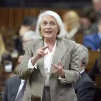 Ottawa moving to reissue fishing licences to Mi'kmaw group despite Inuit objections