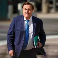'MyPillow Guy' and Trump supporter Mike Lindell says he's running for Minnesota governor in 2026