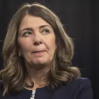 Advocacy groups apply to keep court case against Alberta trans laws alive